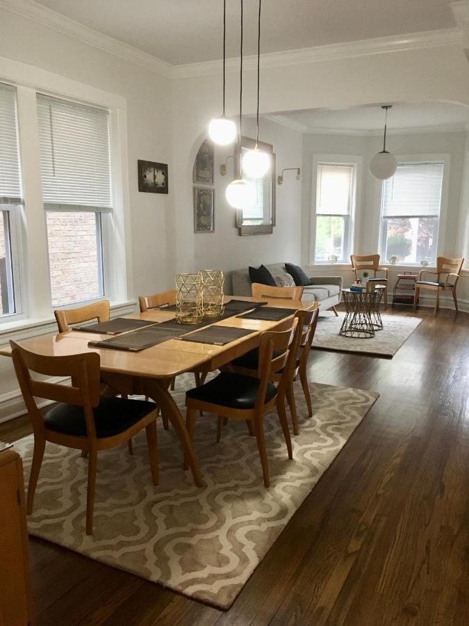 Logan Square Modern Apartment Chicago Esterno foto